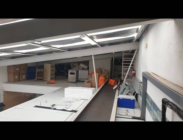 172M² FACTORY TO LET IN WOODSTOCK